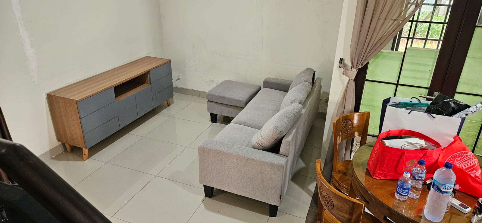 Rumah Disewakan di Cluster The Patio Lippo Cikarang